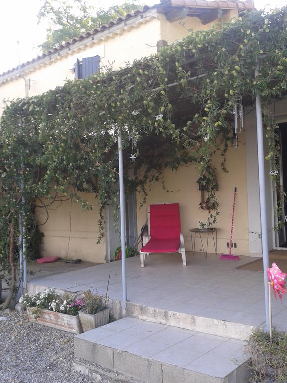 Aux Roses De L'Etang Hotel Capestang Kültér fotó
