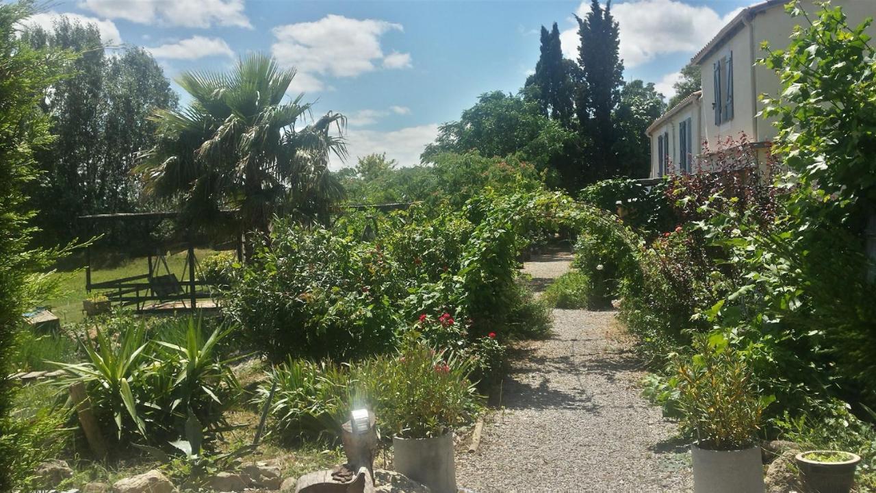 Aux Roses De L'Etang Hotel Capestang Kültér fotó